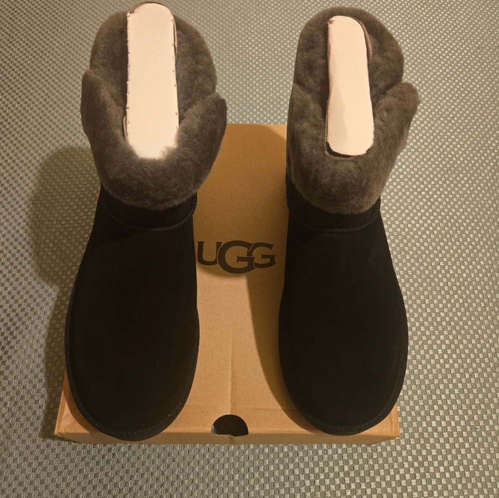 UGG Women Saniya Mini Boots - Black